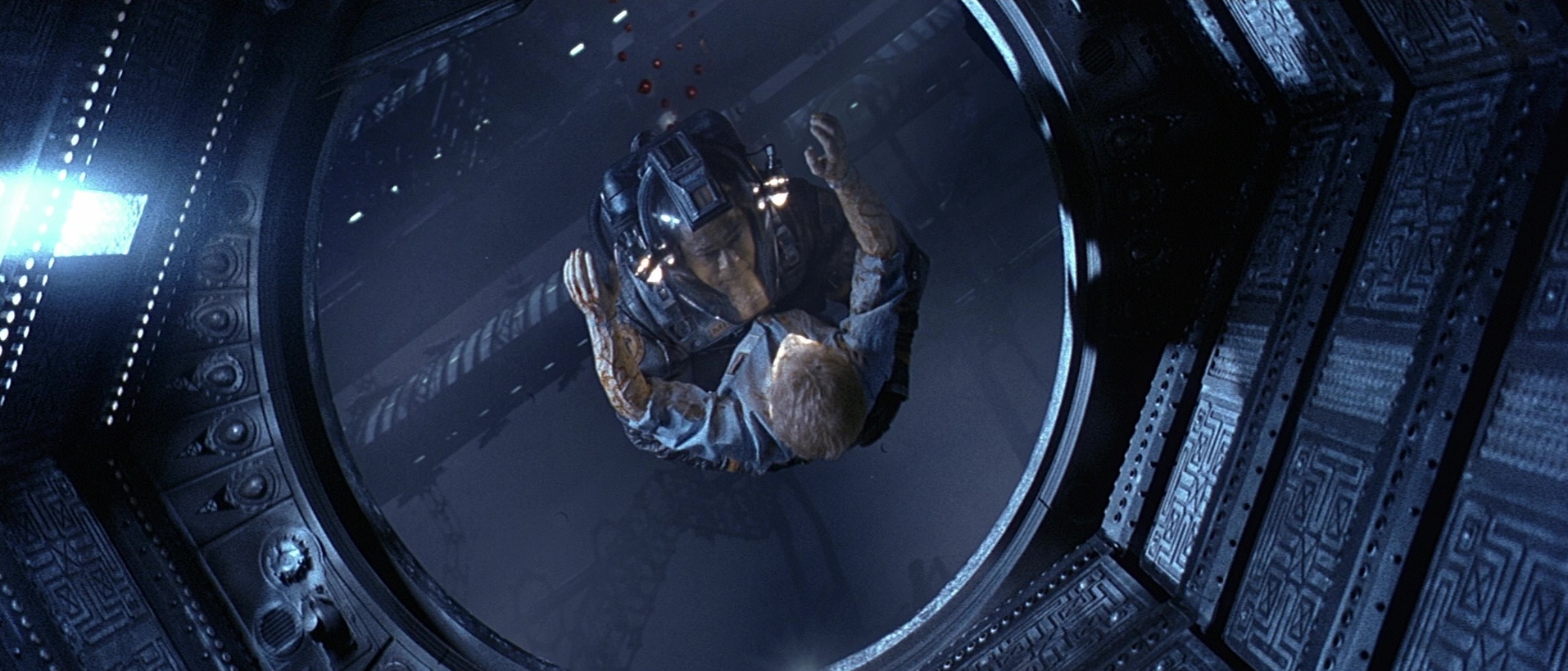 Frame 4 of Event Horizon
